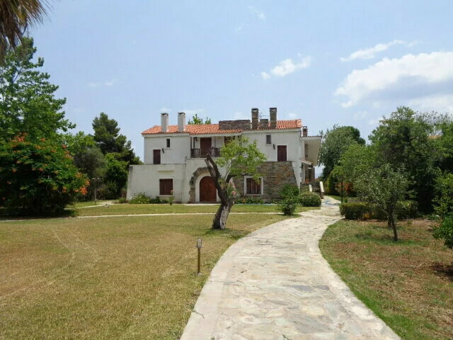 6-bedroom Villa In Eretria, Greece (570 M²)