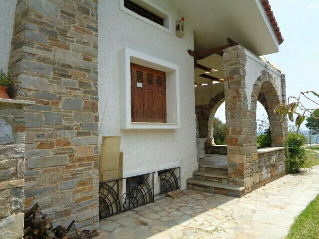 6-bedroom Villa In Eretria, Greece (570 M²)