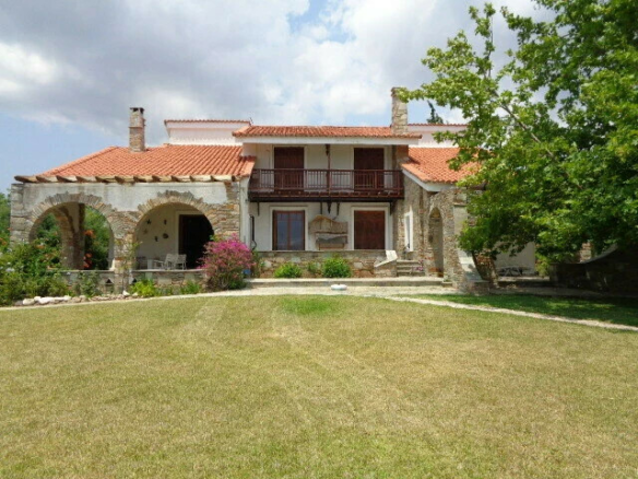 6-bedroom Villa In Eretria, Greece (570 M²)