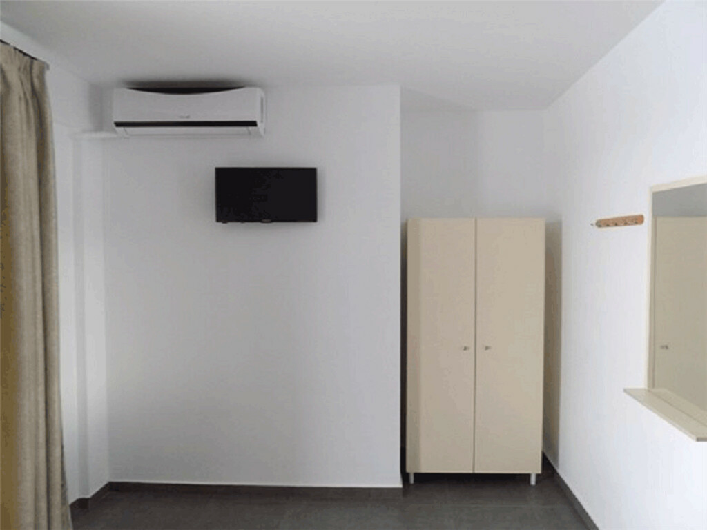 Hotel In Easts Olimpos, Greece (500 M²)