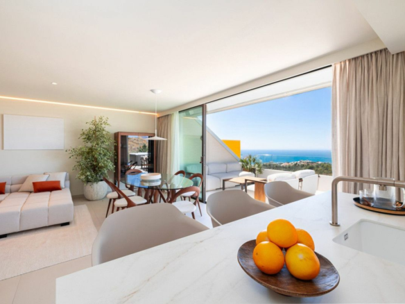 3-bedroom Apartment In Fuengirola, Spain (128 M²)