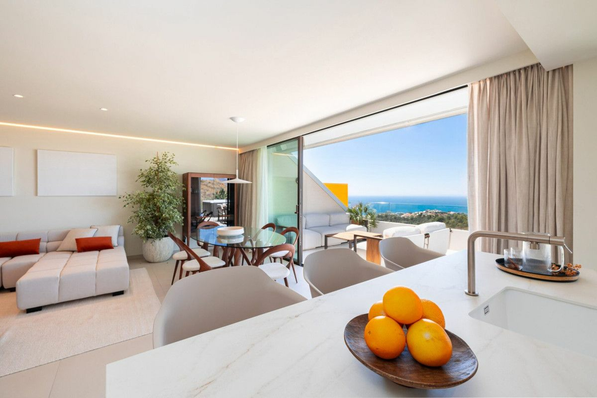 3-bedroom Apartment In Fuengirola, Spain (128 M²)