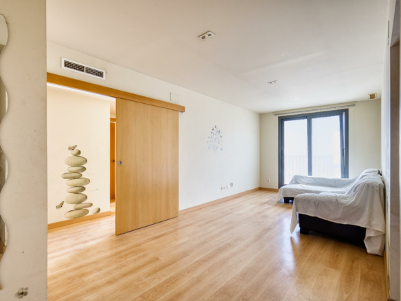 3-bedroom Flat In Elche, Spain (86 M²)