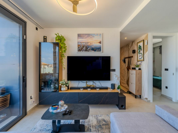 3-bedroom Apartment In Guardamar Del Segura, Spain (93 M²)