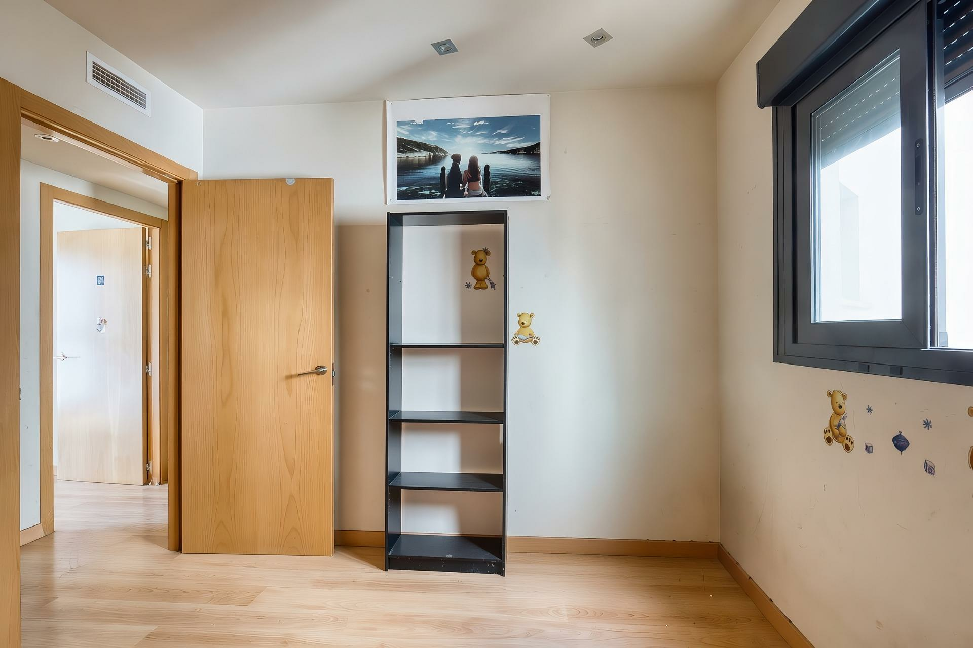 7-11-b13116 3-bedroom Flat In Elche, Spain (86 M²)