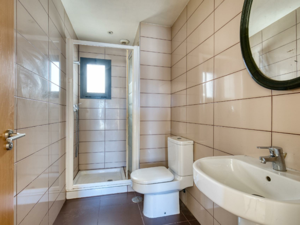 3-bedroom Flat In Elche, Spain (86 M²)