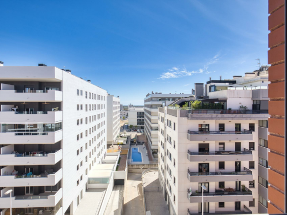 3-bedroom Flat In Elche, Spain (86 M²)