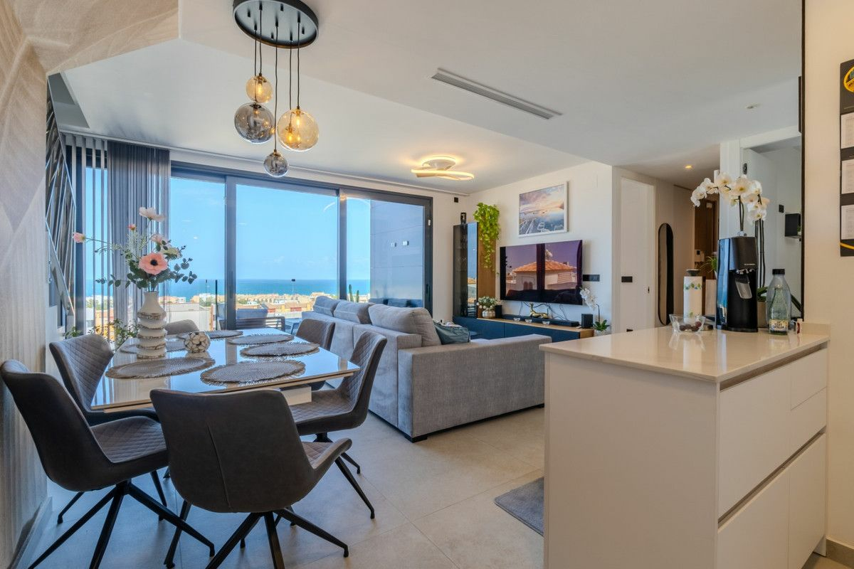 3-bedroom Apartment In Guardamar Del Segura, Spain (93 M²)