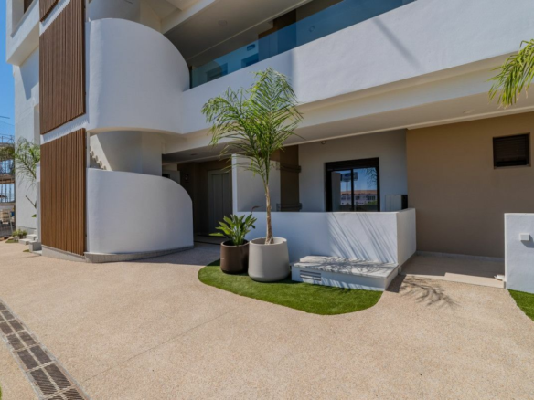 2-bedroom Apartment In Orihuela Costa, Spain (63 M²)