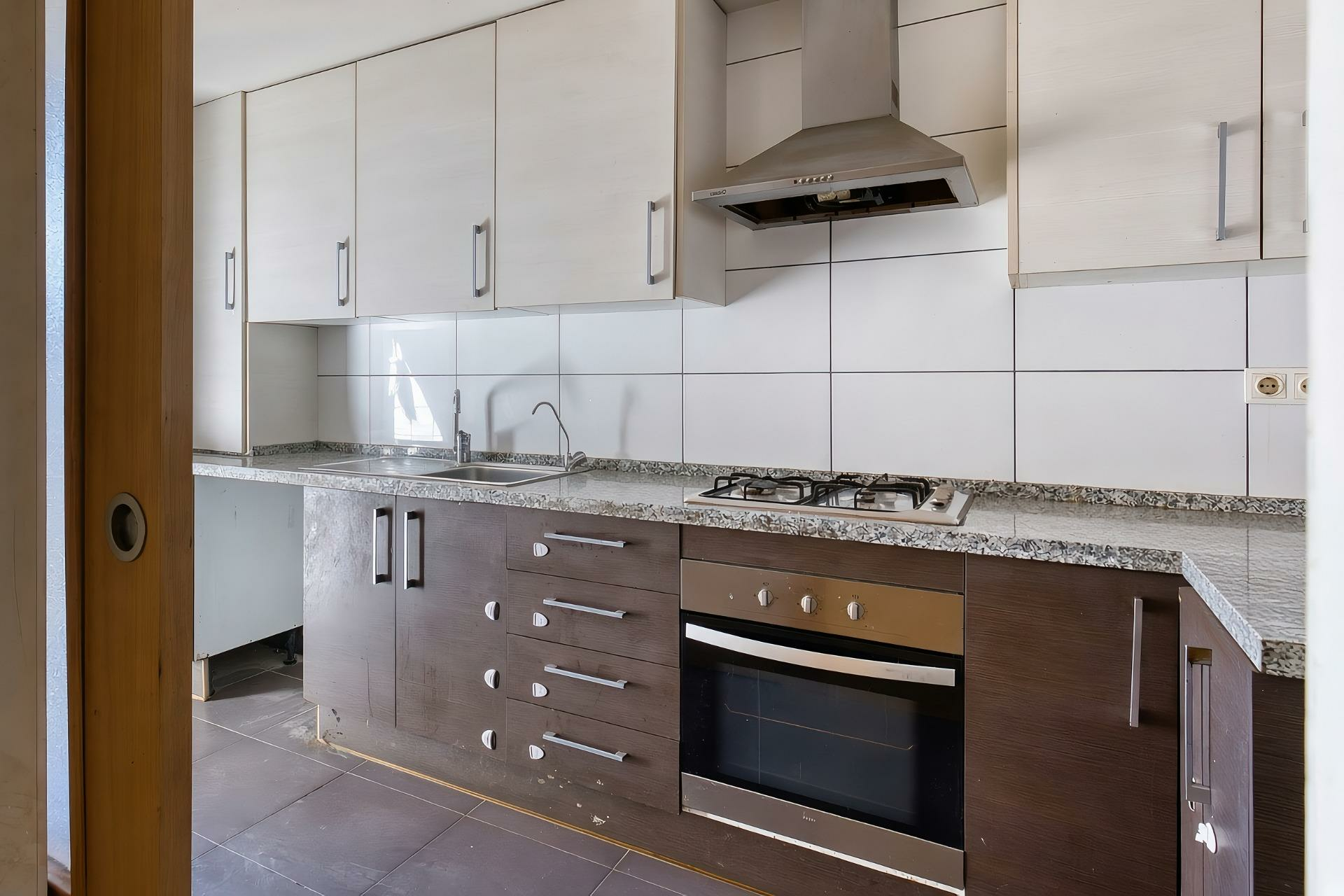 7-3-b78c04 3-bedroom Flat In Elche, Spain (86 M²)