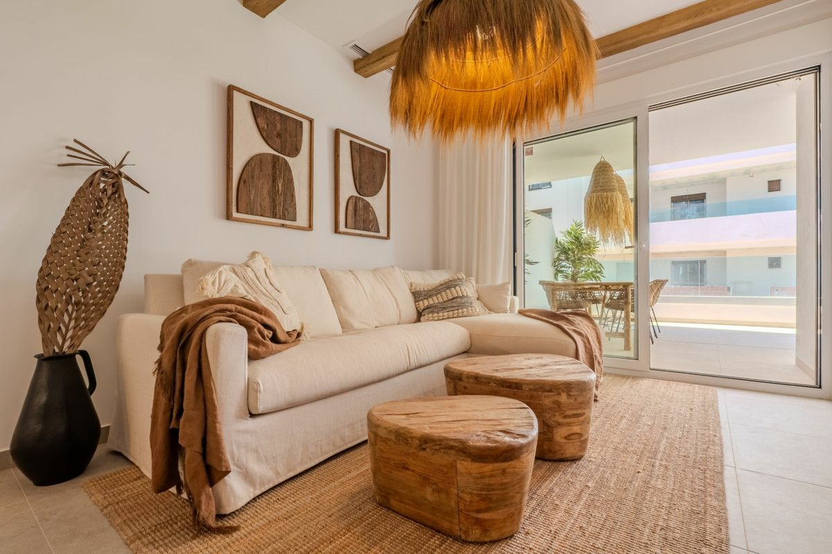 2-bedroom Apartment In Orihuela Costa, Spain (63 M²)