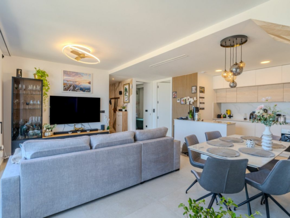 3-bedroom Apartment In Guardamar Del Segura, Spain (93 M²)