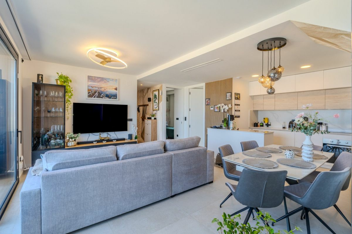 3-bedroom Apartment In Guardamar Del Segura, Spain (93 M²)