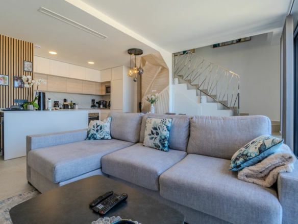 3-bedroom Apartment In Guardamar Del Segura, Spain (93 M²)