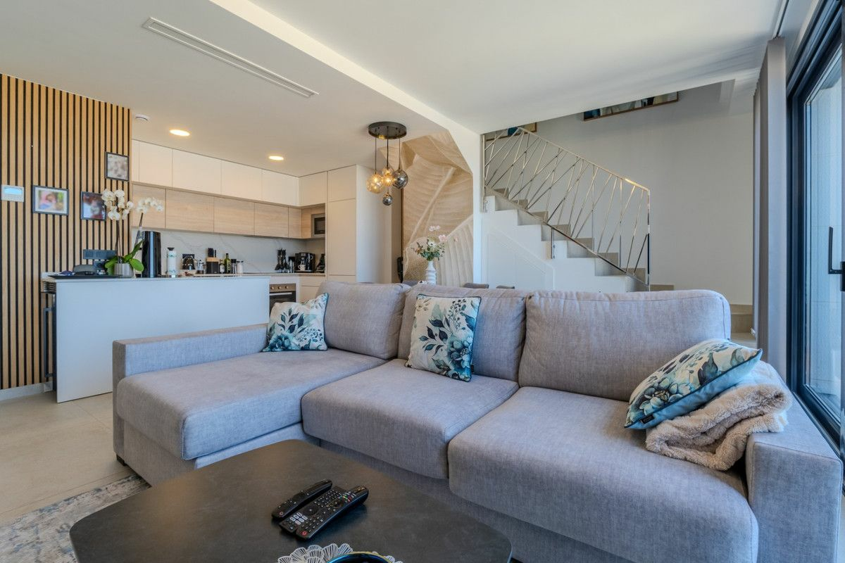 3-bedroom Apartment In Guardamar Del Segura, Spain (93 M²)