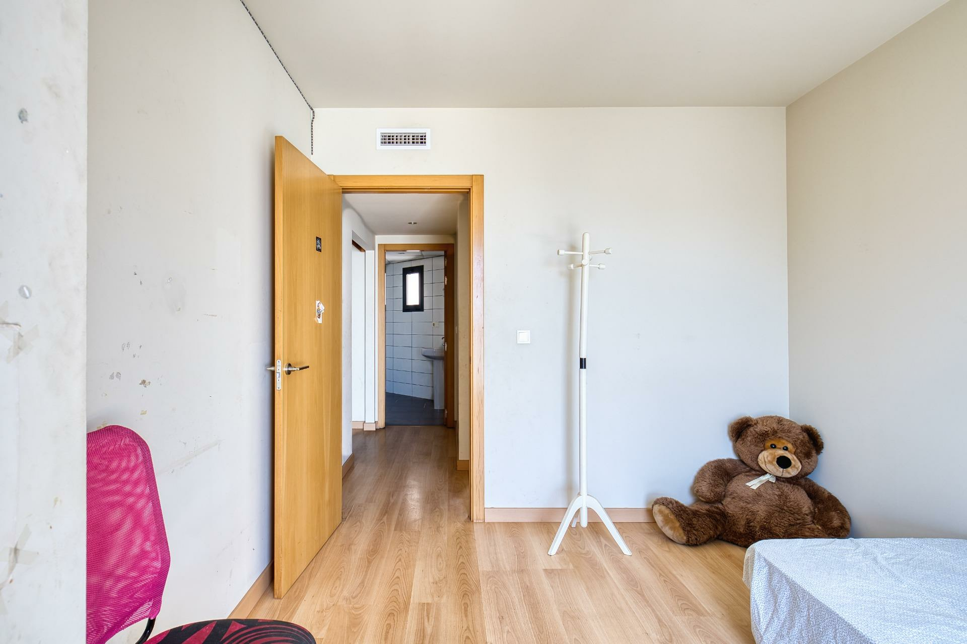7-8-6fe6b4 3-bedroom Flat In Elche, Spain (86 M²)