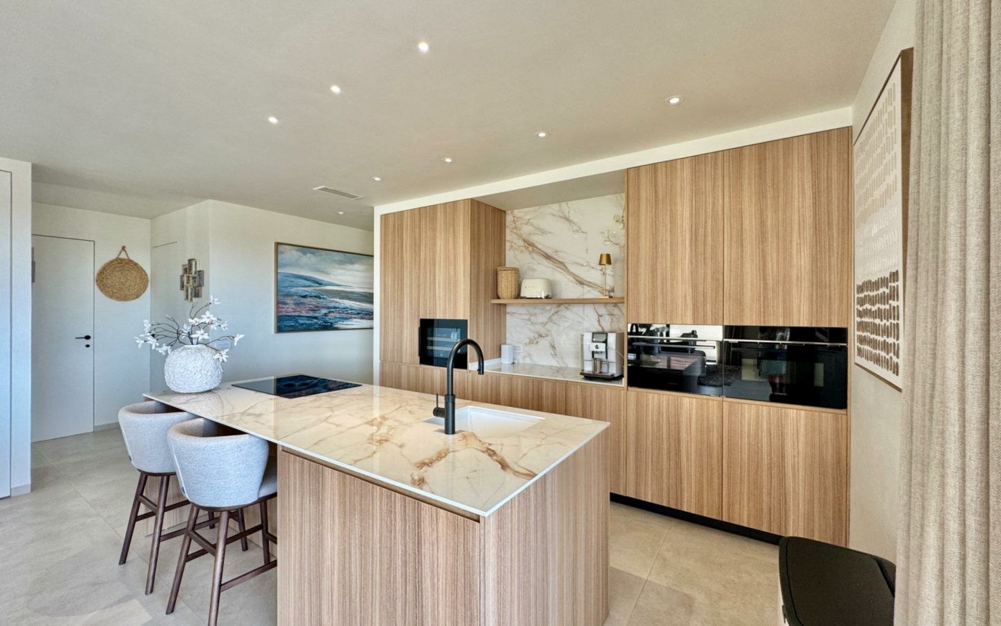 3-bedroom Apartment In Orihuela, Spain (220 M²)