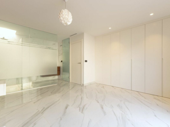 3-bedroom Villa In San Miguel De Salinas, Spain (210 M²)