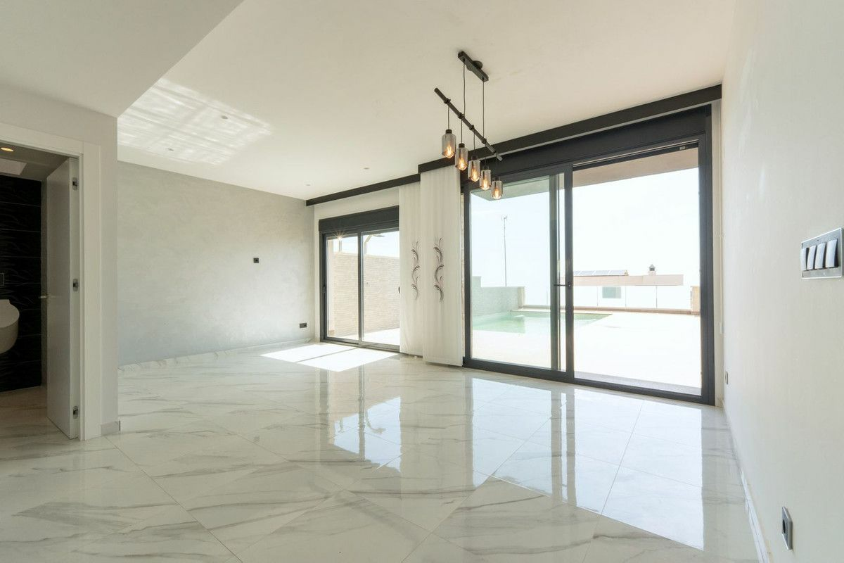 3-bedroom Villa In San Miguel De Salinas, Spain (210 M²)