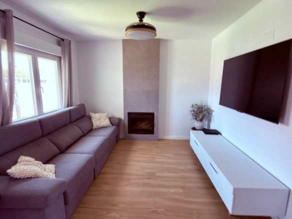 4-bedroom Villa In San Vicente Del Raspeig, Spain (168 M²)