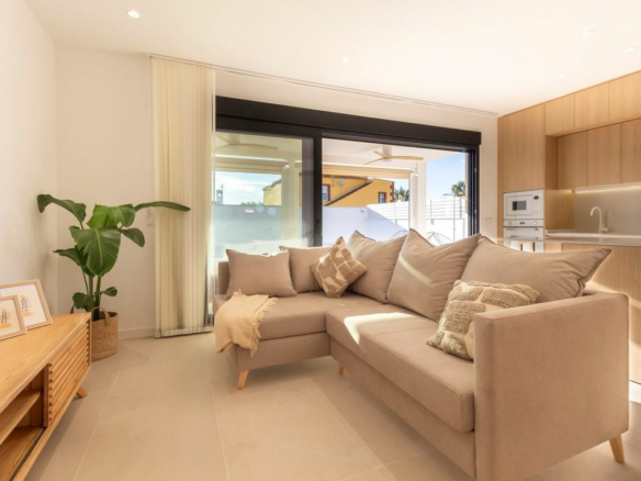 3-bedroom Villa In Torrevieja, Spain (102 M²)