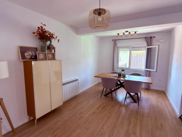 4-bedroom Villa In San Vicente Del Raspeig, Spain (168 M²)