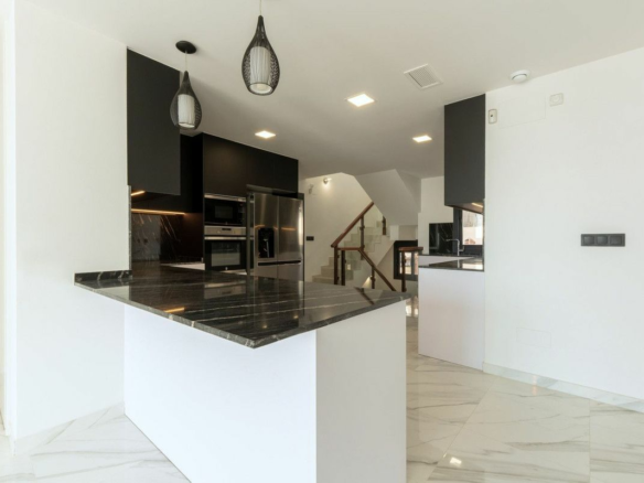 3-bedroom Villa In San Miguel De Salinas, Spain (210 M²)
