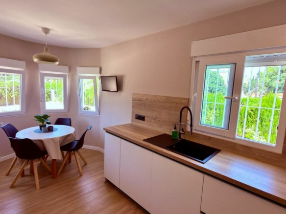 4-bedroom Villa In San Vicente Del Raspeig, Spain (168 M²)