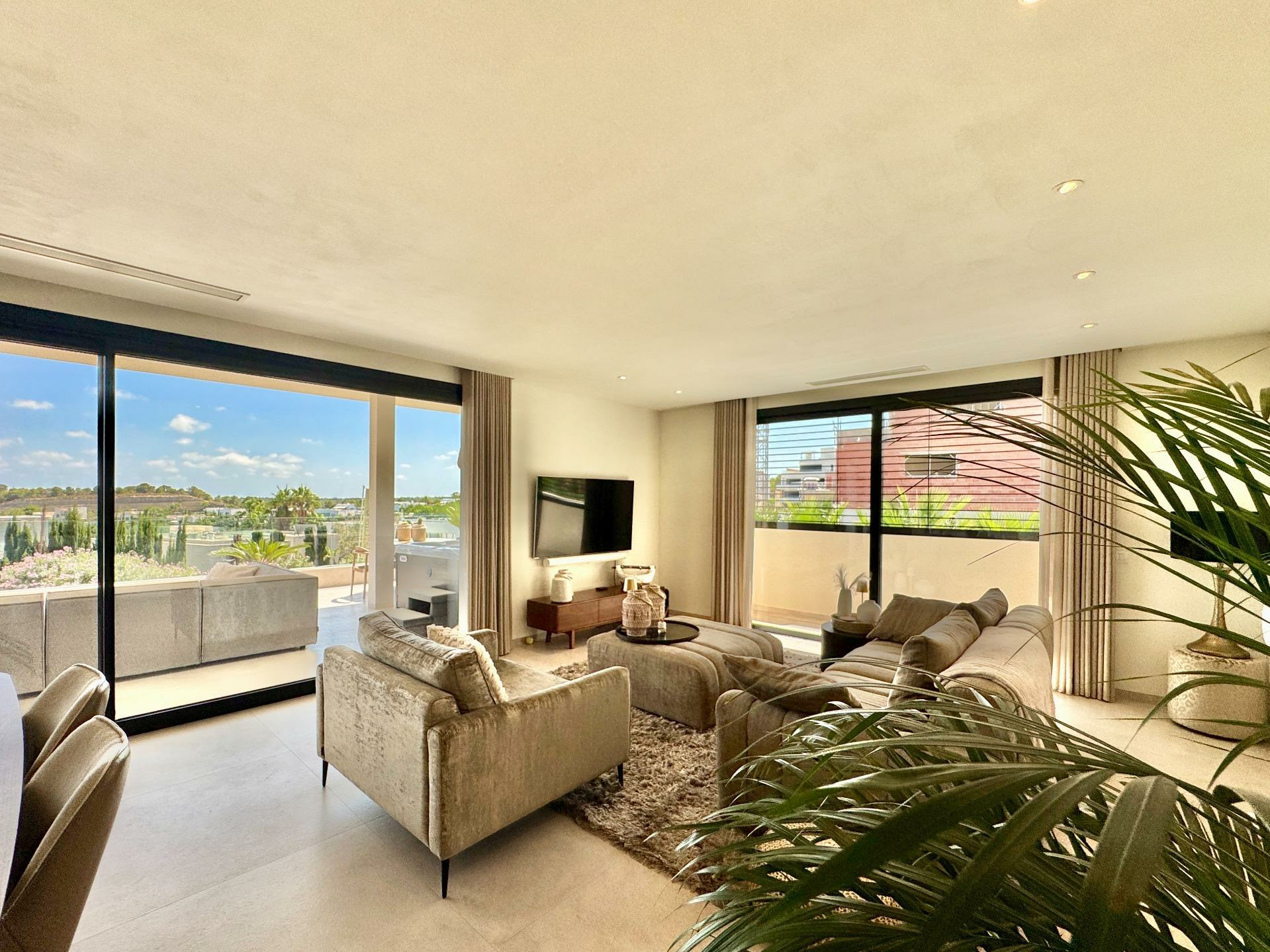 8-5-b1192c 3-bedroom Apartment In Orihuela, Spain (220 M²)