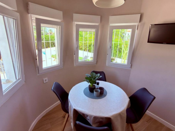 4-bedroom Villa In San Vicente Del Raspeig, Spain (168 M²)