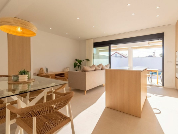 3-bedroom Villa In Torrevieja, Spain (102 M²)