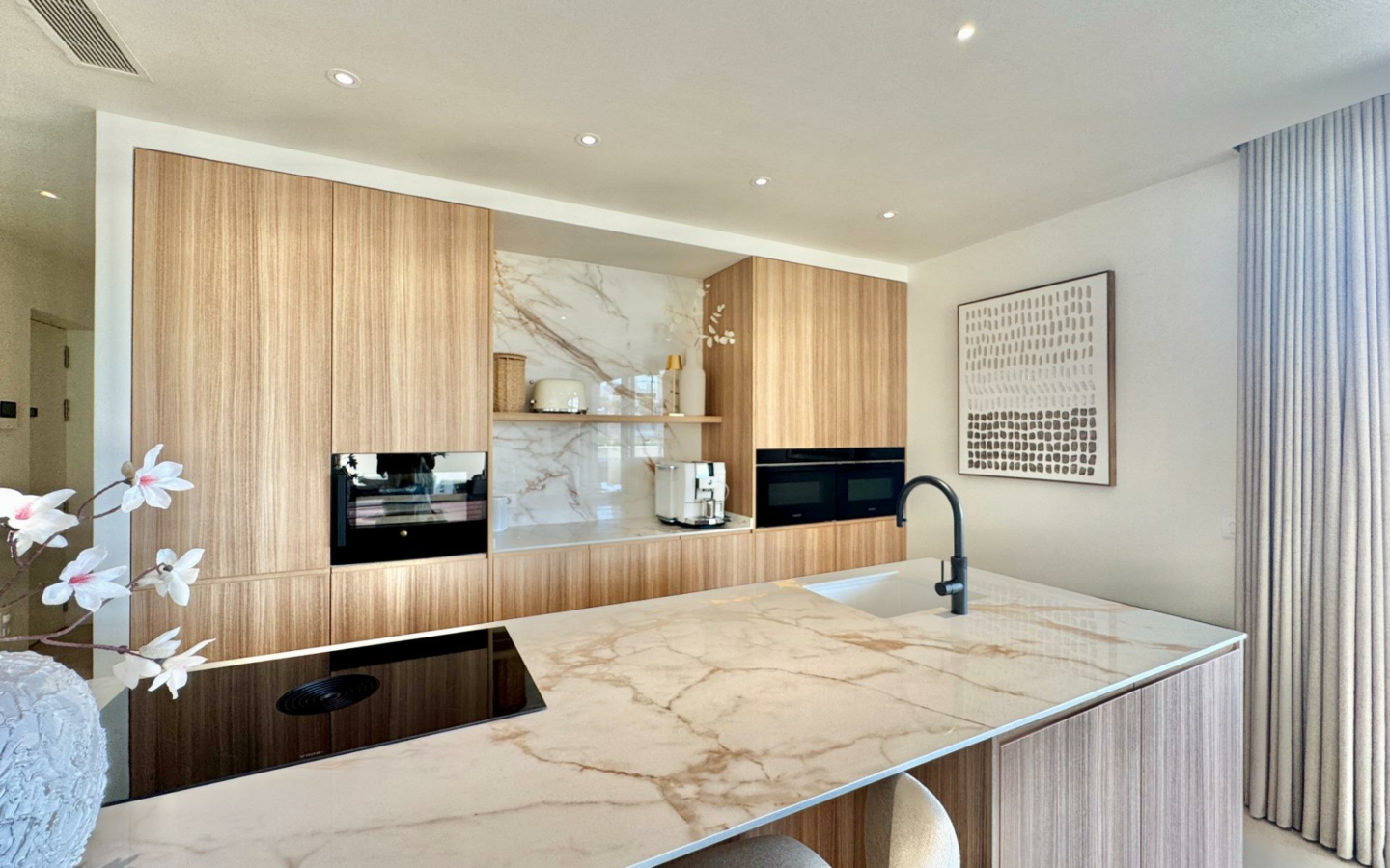 3-bedroom Apartment In Orihuela, Spain (220 M²)