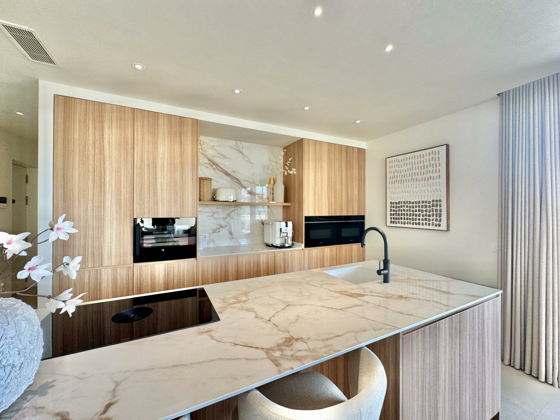 8-9-2774df 3-bedroom Apartment In Orihuela, Spain (220 M²)