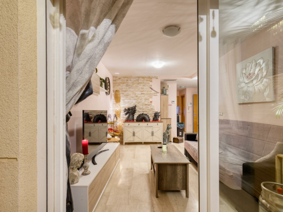 2-bedroom Flat In Murcia, Spain (64 M²)