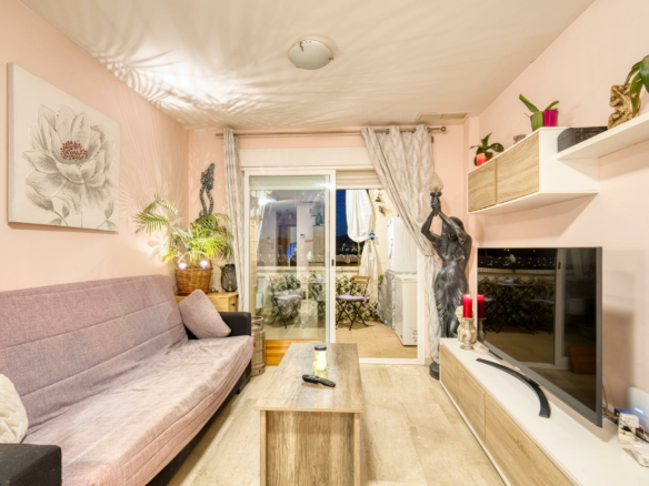 2-bedroom Flat In Murcia, Spain (64 M²)