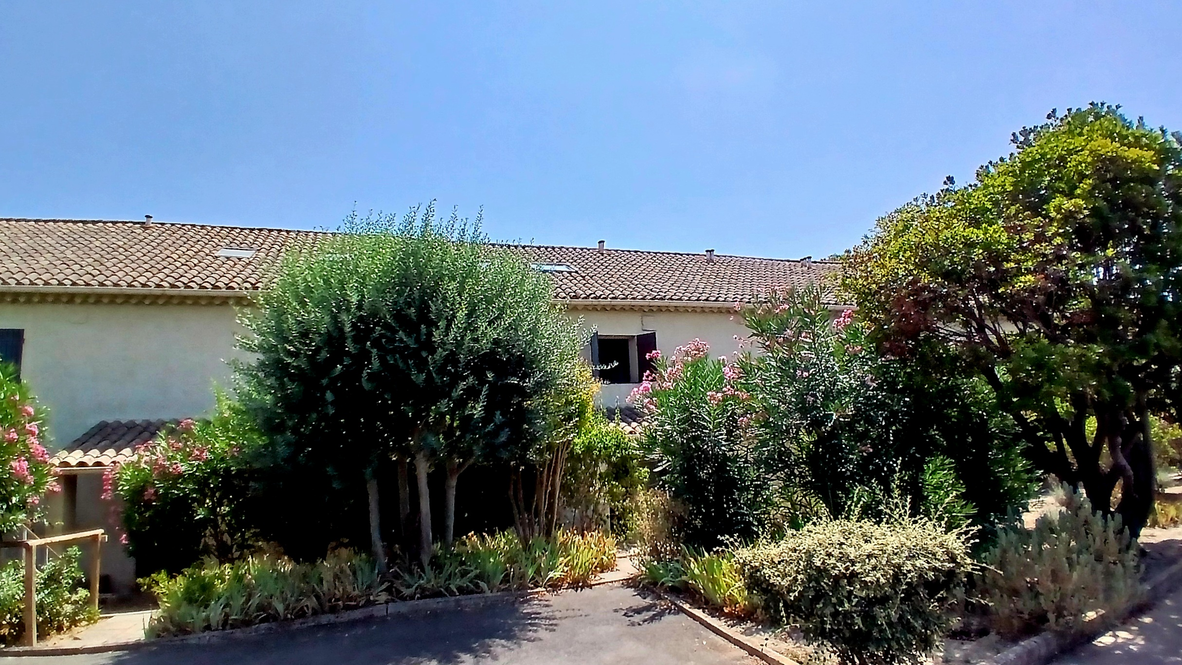 2-bedroom Apartment In Capestang, France (98 M²)