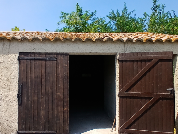 2-bedroom Apartment In Capestang, France (98 M²)