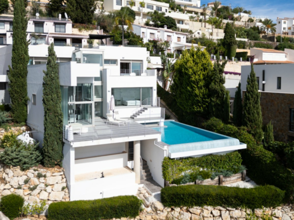 3-bedroom Villa In Jávea, Spain (289 M²)