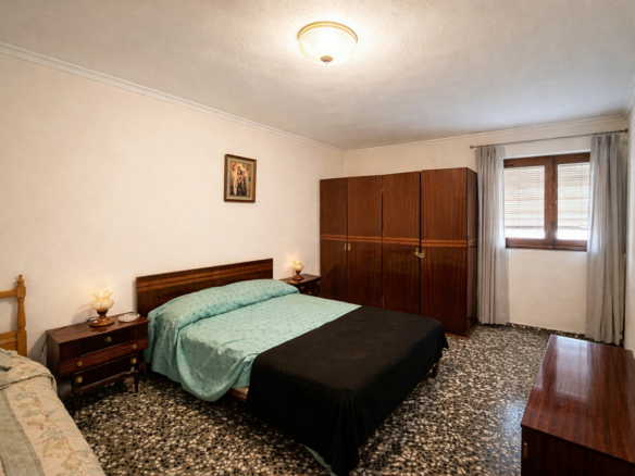 Commercial Premises In Jávea, Spain (98 M²)