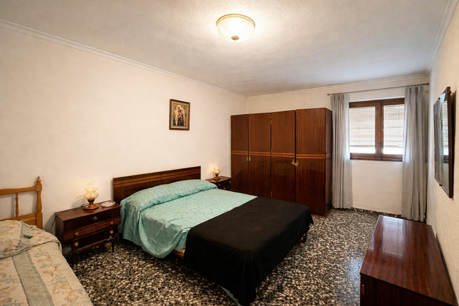 Commercial Premises In Jávea, Spain (98 M²)