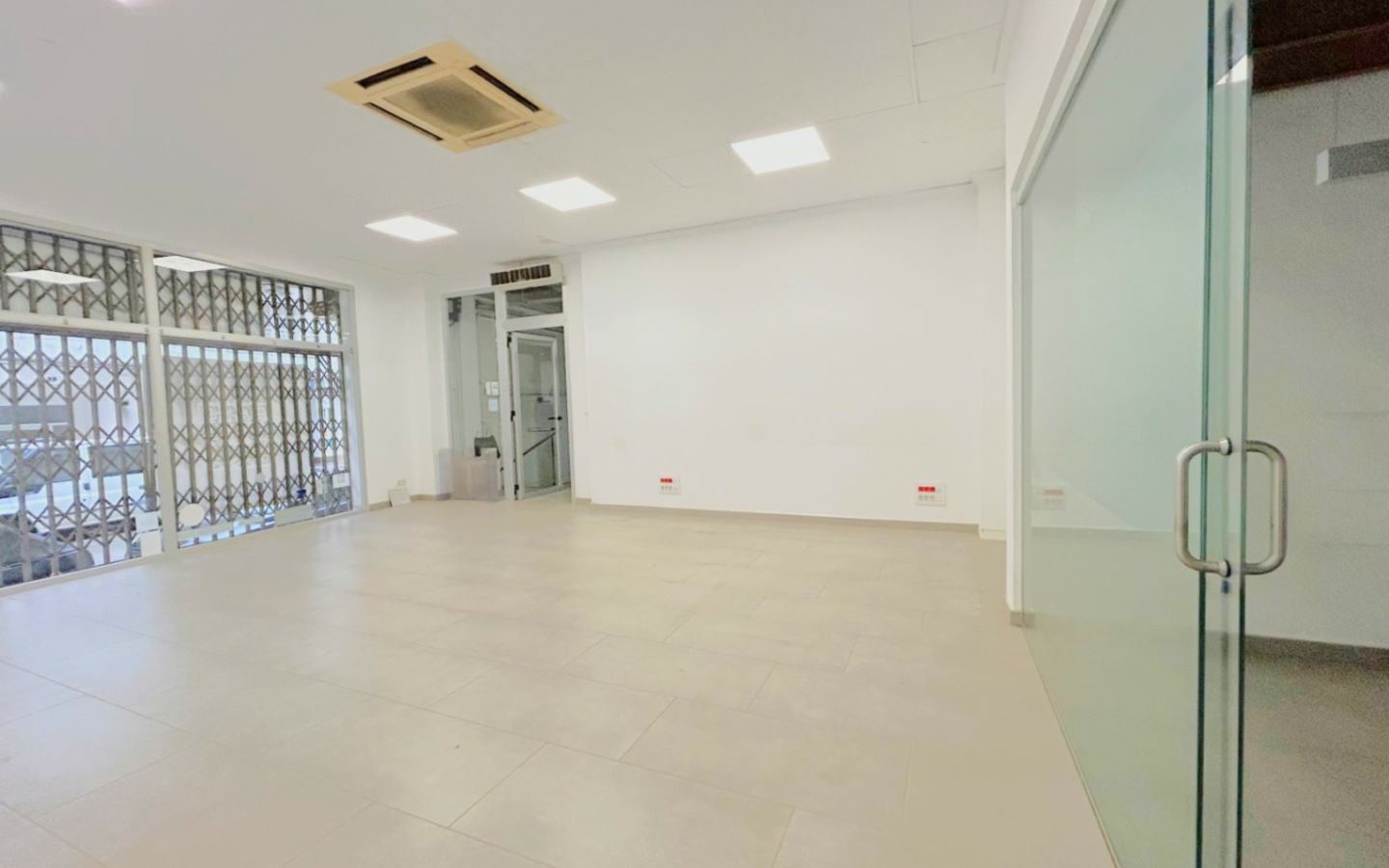 Commercial Premises In Jávea, Spain (220 M²)