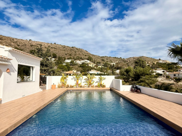 4-bedroom Villa In Jávea, Spain (192 M²)