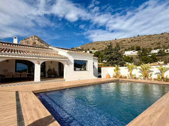 4-bedroom Villa In Jávea, Spain (192 M²)