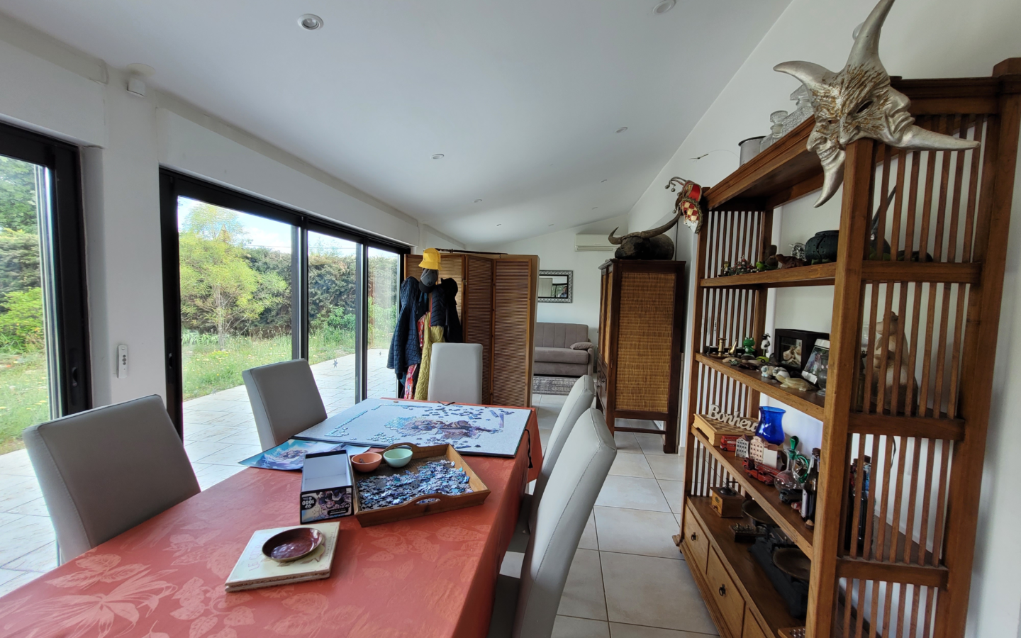 4-bedroom Detached House In Laurens, France (180 M²)