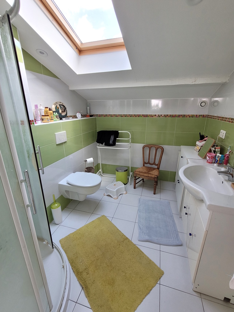 4-bedroom Detached House In Laurens, France (180 M²)