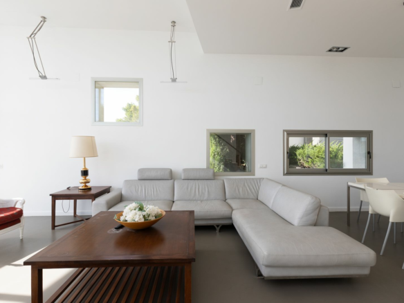 3-bedroom Villa In Jávea, Spain (289 M²)