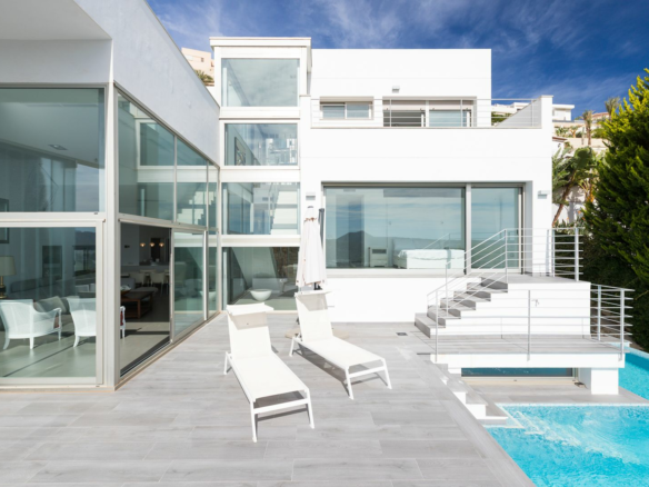 3-bedroom Villa In Jávea, Spain (289 M²)