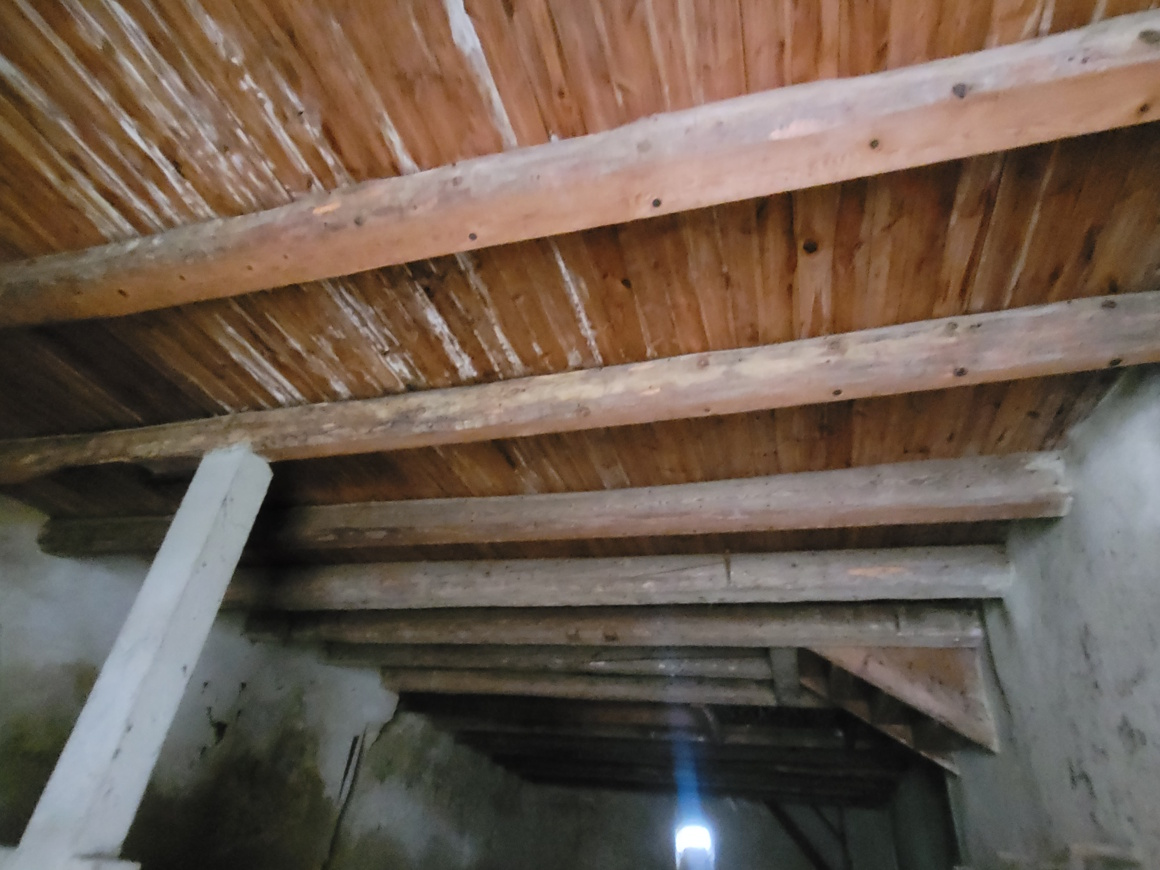 Barn In Puissalicon, France (180 M²)