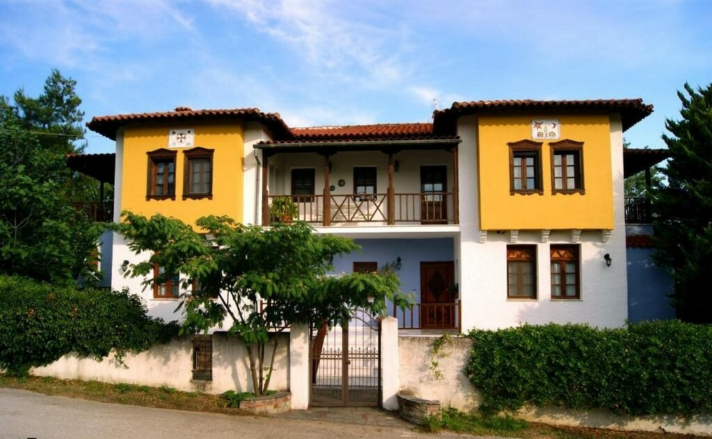 Business In Poligiros, Greece (450 M²)