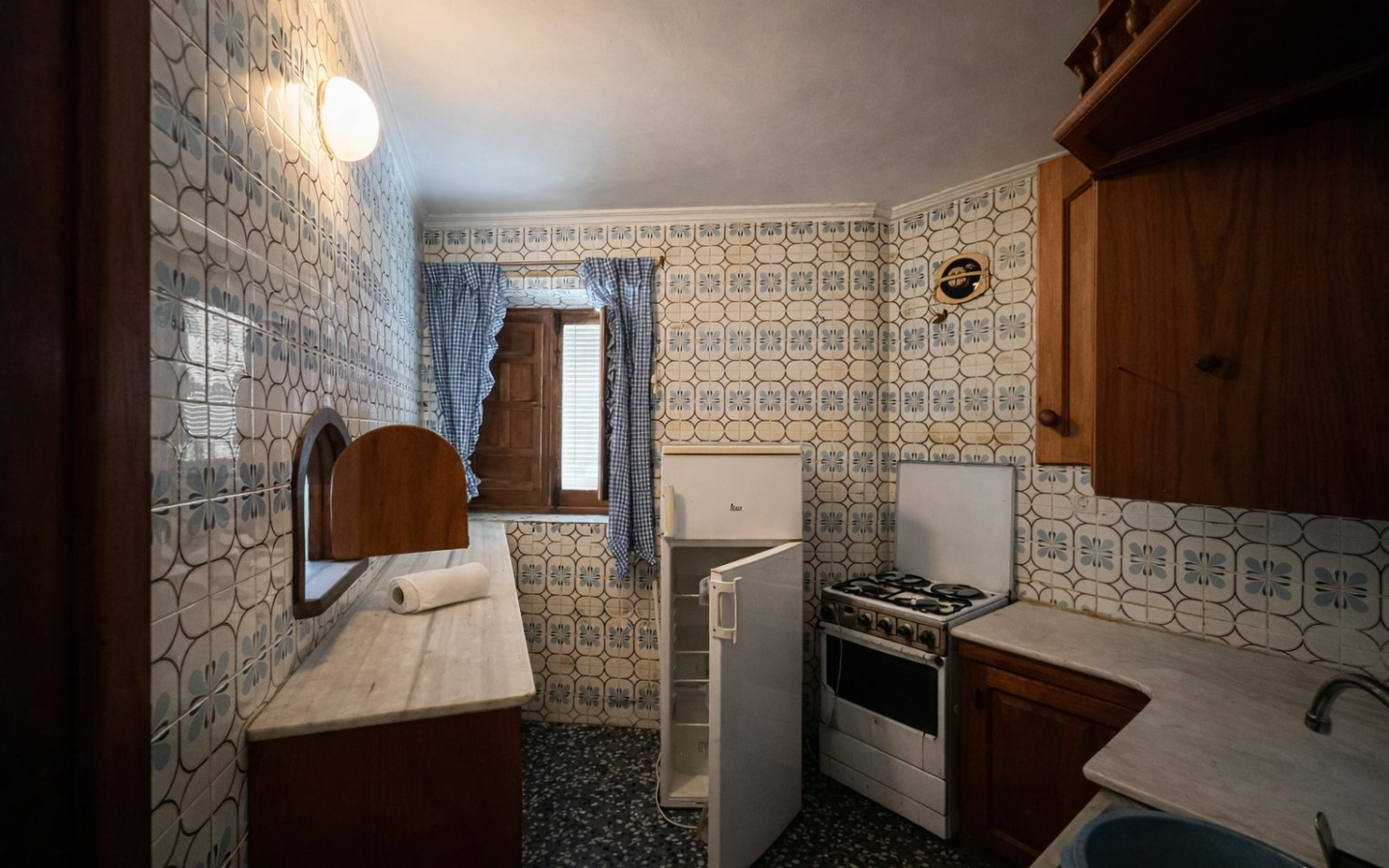 Commercial Premises In Jávea, Spain (98 M²)